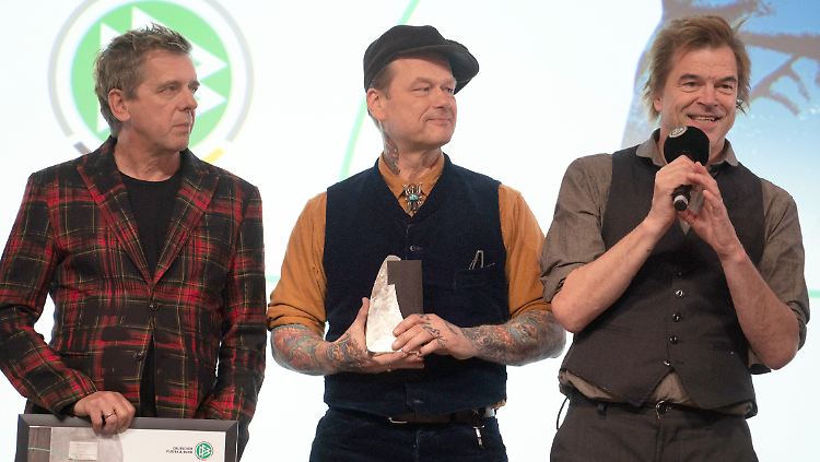 Die Toten Hosen beim "Punk-Feind" DFB ... wer hätte das gedacht?