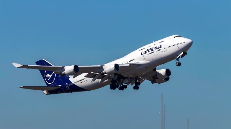 Noch sieben Tage werden die Lufthansa-Jets abheben, dann drohen Streiks. Die Schlichtung zwischen Konzernleitung und Flugbegleiter-Gewerkschaft wird eine Jumbo-Aufgabe.