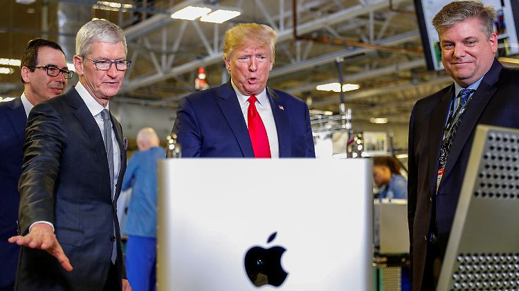Der US-Präsident findet es unfair, dass seine Strafzölle nicht auch den südkoreanischen Rivalen Apples, Samsung, treffen.