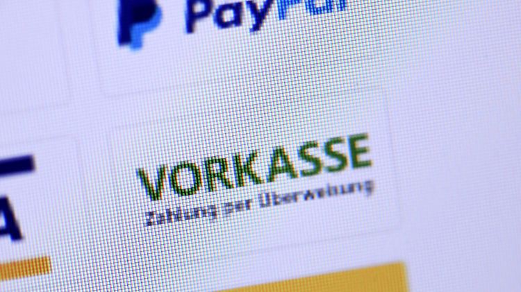 IT-Sicherheitsexperten raten vom Bezahlen per Vorkasse ab.