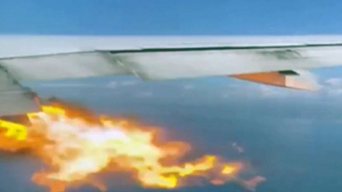 BoeingTriebwerkFlammen.jpg