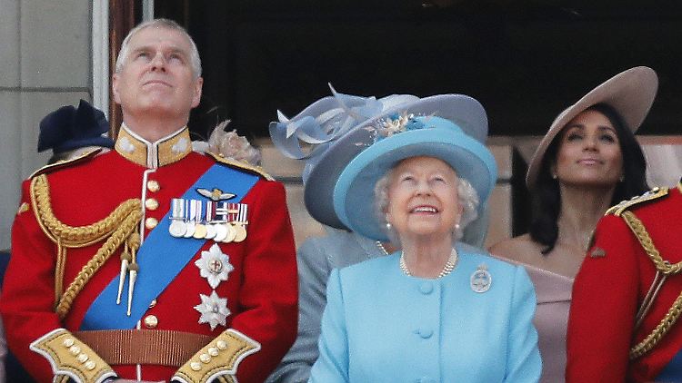 Meghan könnte "wichtiges Wissen" über das Verhalten des Royals haben, heißt es.