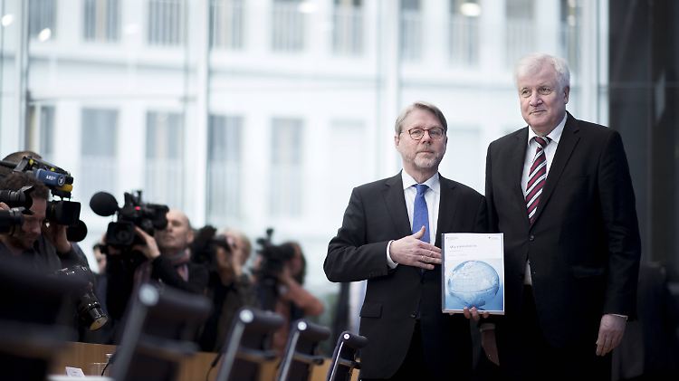 Bamf-Chef Hans-Eckhard Sommer und Innenminister Horst Seehofer