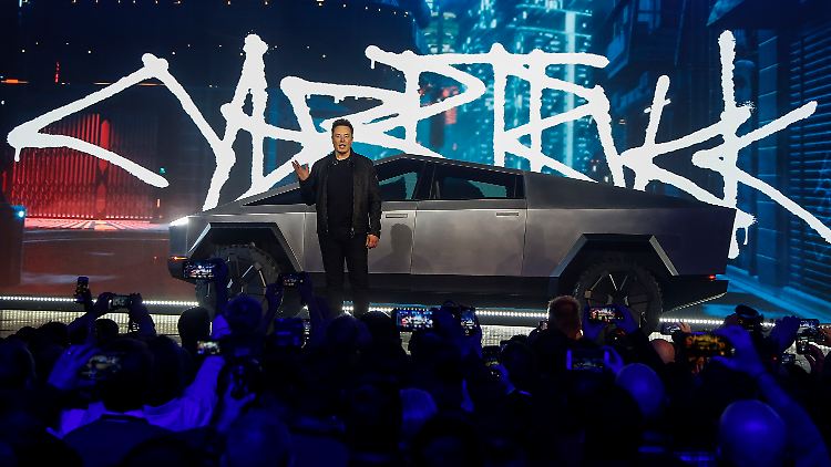 Die Scherben am neuen elektrischen Pickup bringen Elon Musk kein Glück.