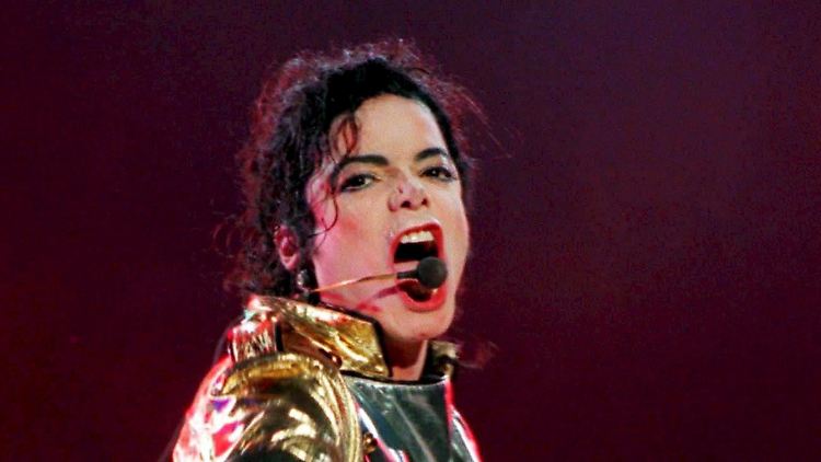 Der geplante Film soll auch Michael Jacksons schwere Kindheit und seinen tragischen Tod behandeln.