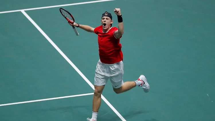 Kanadas Denis Shapovalov sorgte erst für den Ausgleich gegen Russland, ehe er dann auch Teil des siegreichen Doppels war.