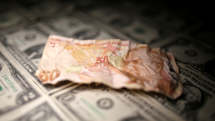 Die Zentralbank senkt ihren Leitzins um 50 Basispunkte auf 10,75 Prozent.