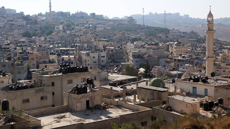 Die Stadt Ramallah im Westjordanland: "Die Palästinenser brauchen eine Heimat, einen Staat, genau wie die Israelis", sagt Asselborn.