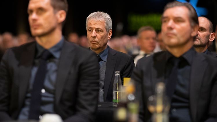 Ob Favre schon weiß, wann sein letztes Stündlein beim BVB schlägt?