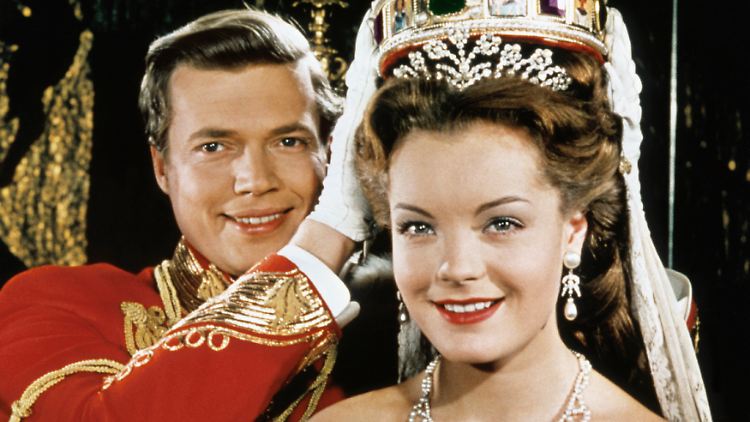 Alle Jahre wieder verzaubert Romy Schneider als junge Kaiserin "Sissi".