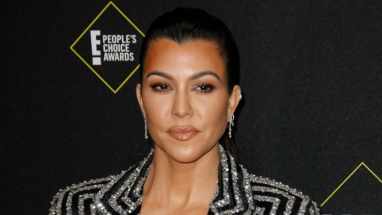 Bei Kourtney Kardashian darf Unterwäsche auch mal einfach nur bequem sein.
