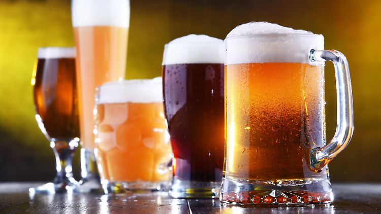 Der Anblick eines Bieres kann bereits das Verlangen nach Alkohol hervorrufen, so die Forscher.