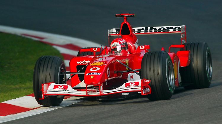 Die "Rote Göttin" beim Heimspiel in Imola 2002.
