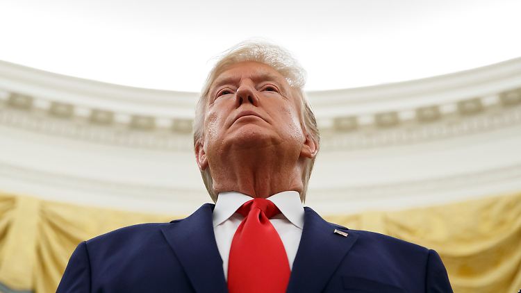 Trump will es sich nicht mit China verscherzen und kündigt an, die Gesetze "differenziert" zu behandeln.