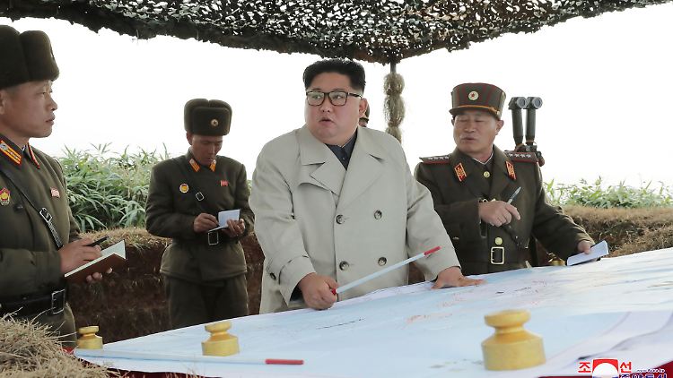 Kim Jong Un bei einem früheren Treffen mit Verteidigungskräften.