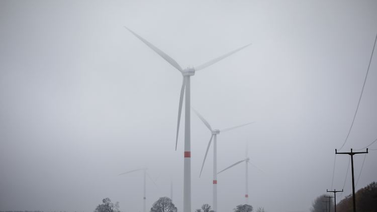 Der Gesetzentwurf für den Kohleausstieg enthält auch eine Regelung für einen Abstand zwischen Windrädern.