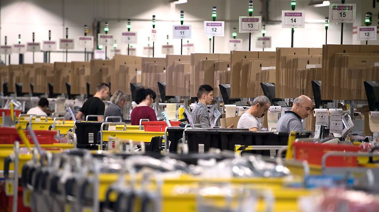 Unter anderem in Bad Hersfeld wollen die Mitarbeiter streiken.