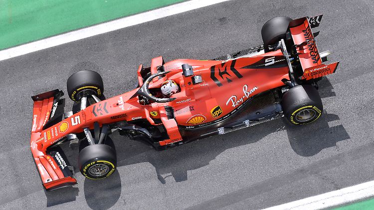 Ob Sebastian Vettel im Vorjahr mit einem regelkonformen Motor unterwegs war, bleibt offen.