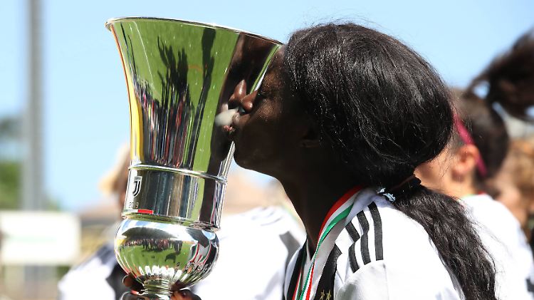Eniola Aluko gewann mit Juventus Turin in der vergangenen Saison das Double aus Meisterschaft und Pokal.