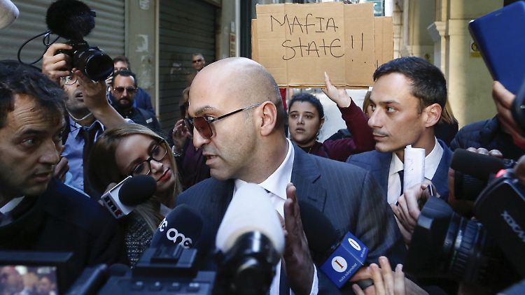 Der Unternehmer Fenech behauptet, Premierminister Muscats ehemaliger Kabinettschef sei in den Mord an Caruana Galizia verwickelt gewesen.