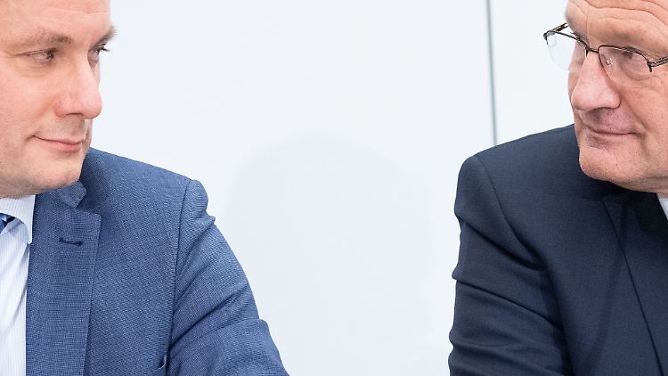 Die beiden neuen Bundessprecher der AfD hatten klare Botschaften an rechte Scharfmacher.
