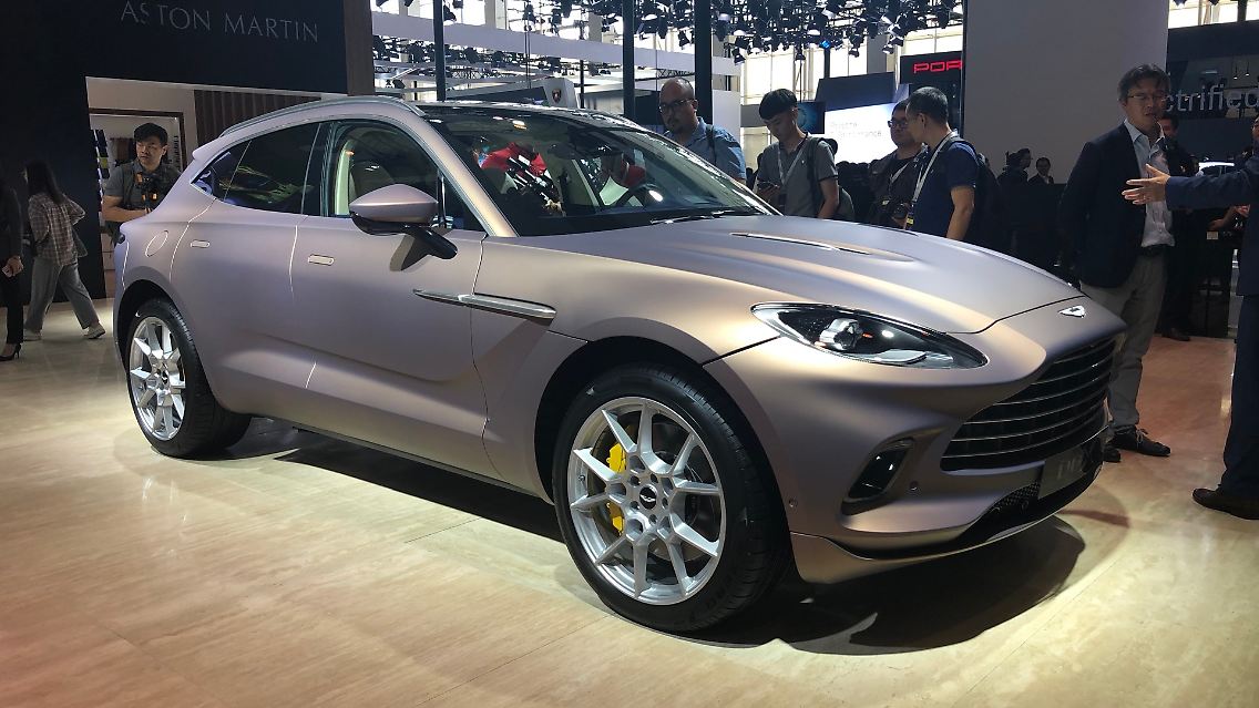 Der Aston Martin DBX feierte auf der Guangzhou Auto Show 2019 seine Weltpremiere.