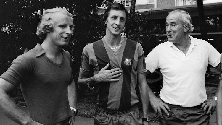 Mit Berti Vogts kam Weisweiler hervorragend zurecht, mit Johan Cruyff eher weniger. Deswegen endete sein Job beim FC Barcelona auch bereits nach einer Saison.