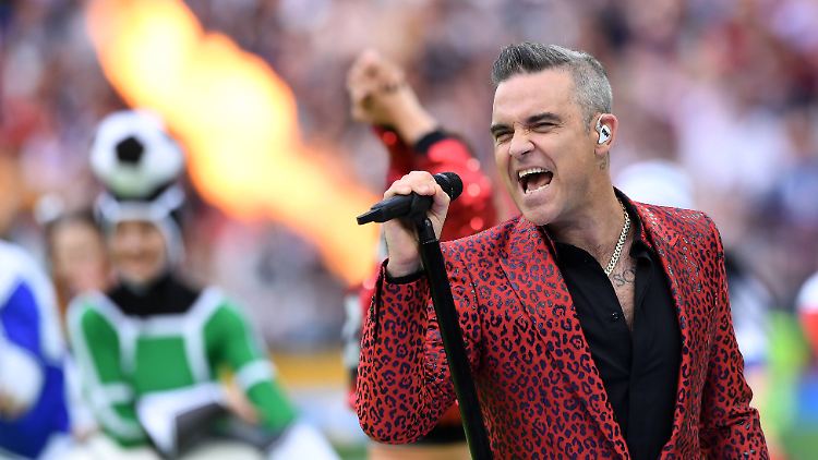 Robbie Williams trat vor dem Eröffnungsspiel der Fußball-Weltmeisterschaft 2018 auf.