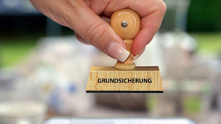 Die Grundsicherung soll helfen, den Lebensunterhalt zu decken, wenn die eigenen Mittel nicht ausreichen. 