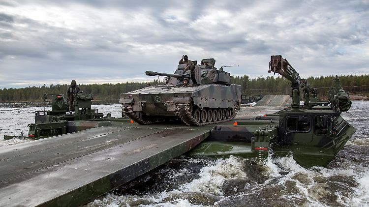 "Das ist nicht fair": Deutschland gibt umgerechnet rund 54 Milliarden Dollar pro Jahr fürs Militär aus.