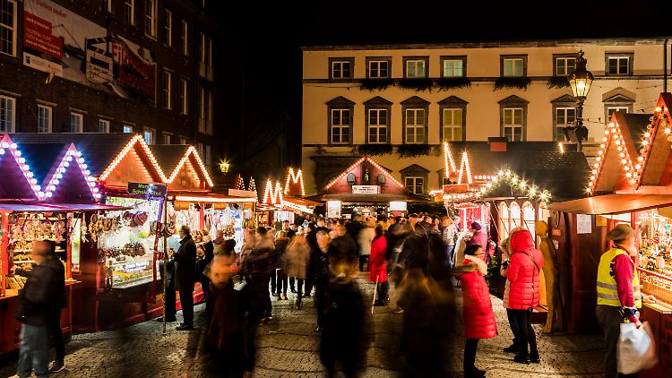 Geschenk kaufen, volle Städte, Jahresendstress: Viele Menschen sind von den letzten Wochen des Jahres genervt.