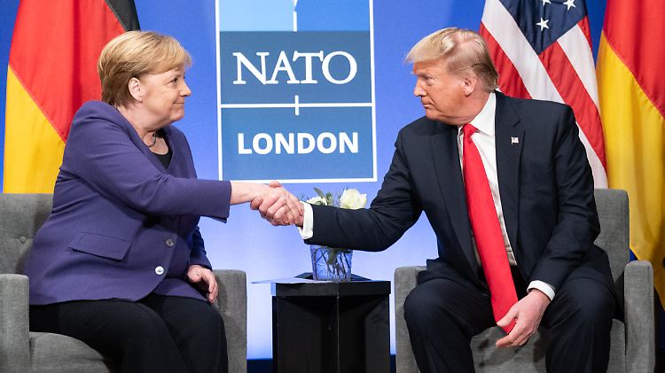 Am Vortag waren Trump und Merkel beim Nato-Gipfel zusammengekommen.