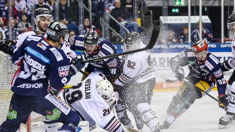Die Eishockey-Liga ist wirtschaftlich auf volle Zuschauertribünen angewiesen.