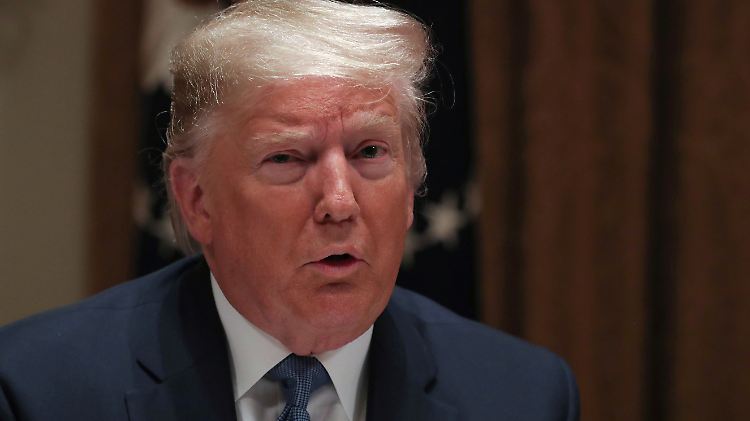 Seine früheren Geschäfte mit der Deutschen Bank gehen den Kongress nichts an, findet der US-Präsident.