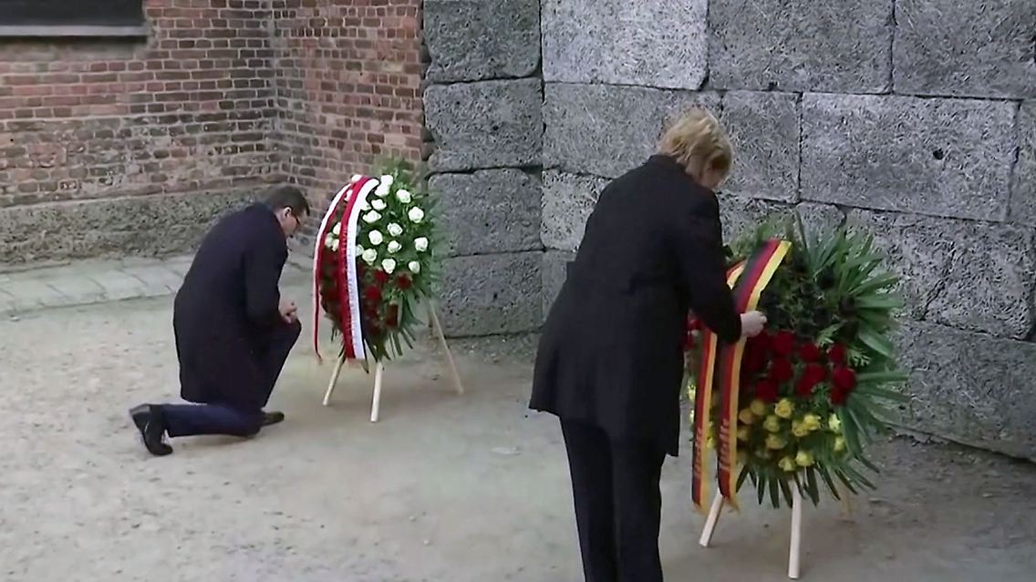 MerkelAuschwitz.jpg