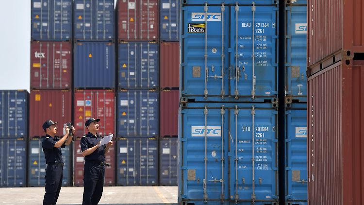 Der Konflikt zwischen den USA und China drosselt die wirtschaftliche Entwicklung in beiden Ländern.