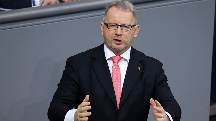Kahrs sagte, er habe sogar schon die Zusage des Fraktionschefs gehabt.