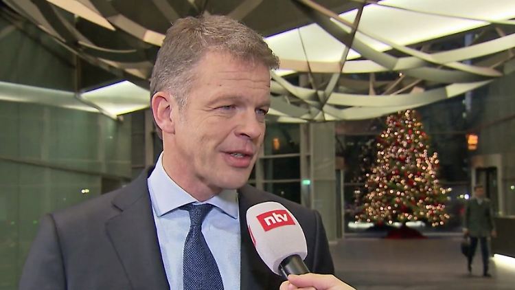 sewing im interview.jpg