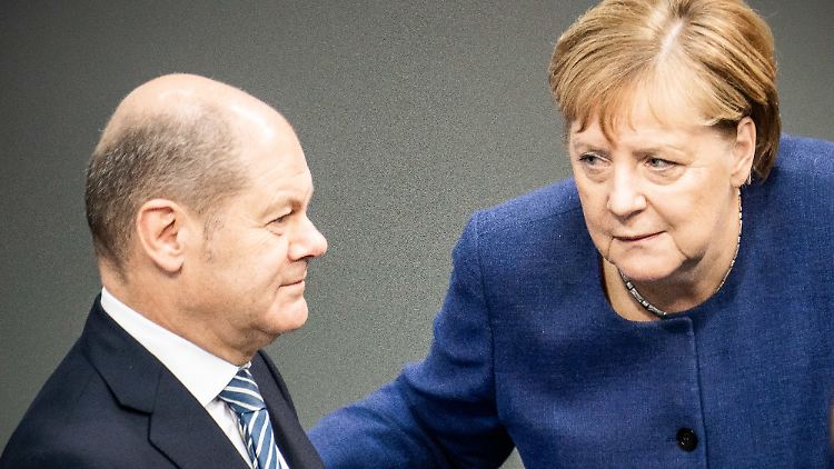 Außer bei der Kanzlerin findet Finanzminister Scholz für sein Konzept einer Börsensteuer wenig Fürsprecher. 