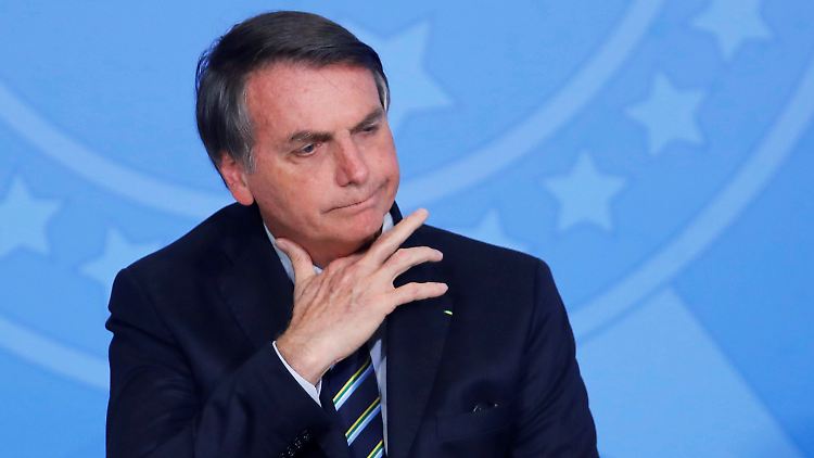 "Es ist bemerkenswert, die Bedeutung zu sehen, welche die Medien einer Göre wie ihr zuschreiben, einer Göre", sagt Bolsonaro.