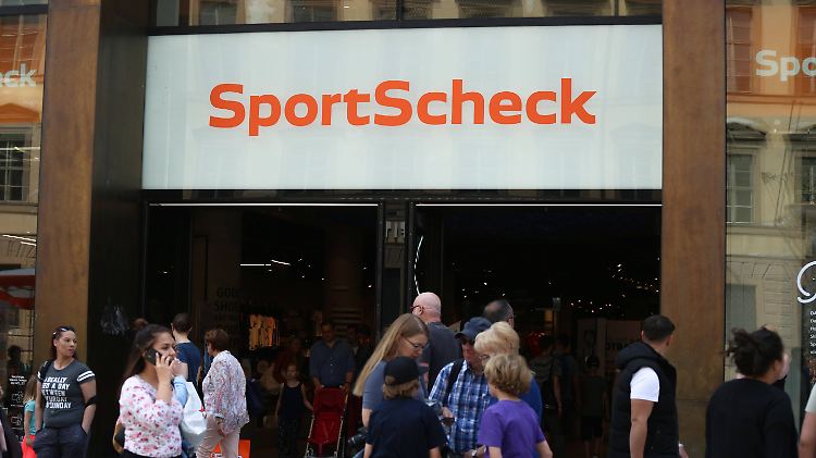 17 Sport-Scheck-Filialen sichert sich der Warenhaus-Konzern.