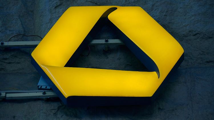 Die Commerzbank will durch die Integration Kosten sparen.