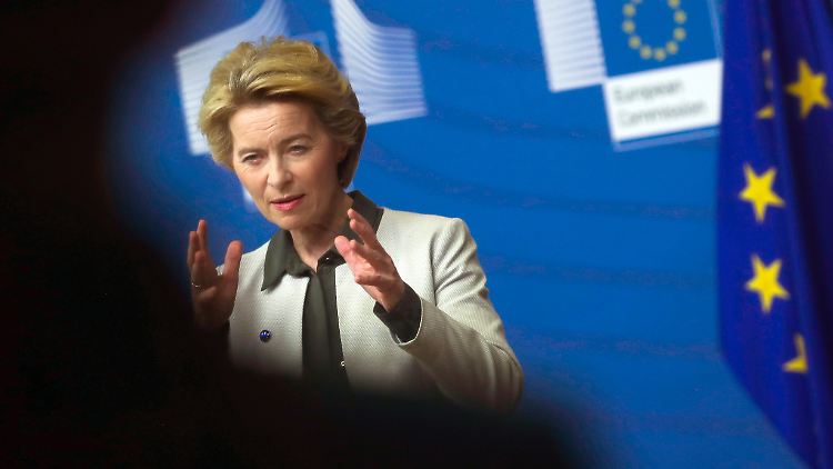 Ursula von der Leyen war nicht sparsam mit Superlativen. Fragen wollte sie keine beantworten.