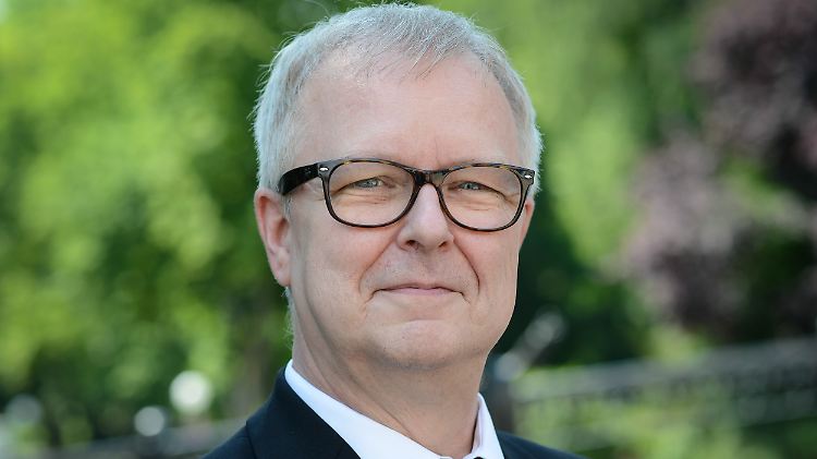 Peter Emmerich wurde 61 Jahre alt.