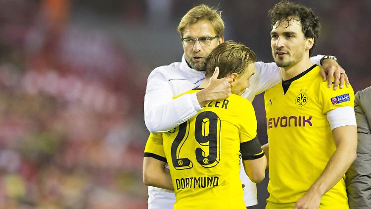 Treffen mit dem Ex: Mitte April 2006 setzte sich Jürgen Klopp mit dem FC Liverpool im Viertelfinale der Europaliga gegen den BVB durch.