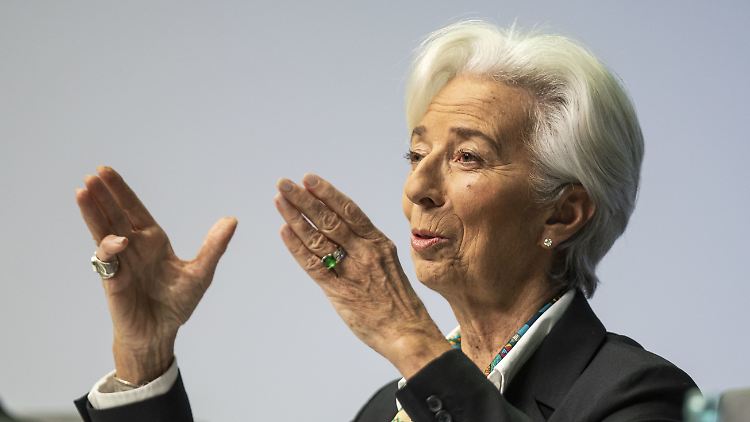 Zu einem grundlegenden Kurswechsel setzt Lagarde zunächst nicht an.