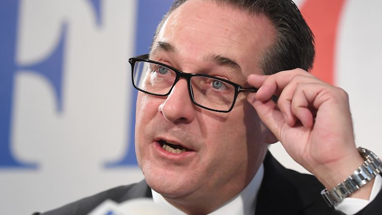 Der ehemalige Leibwächter von Strache soll die Fotos mit dem Bargeld aufgenommen haben.