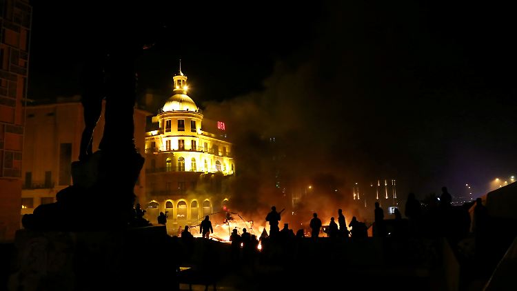 Die Demonstranten richten sich gegen die Politik von Regierungschef Hariri
