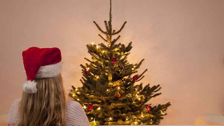 Viele Menschen verbringen Weihnachten alleine - gewollt und ungewollt.
