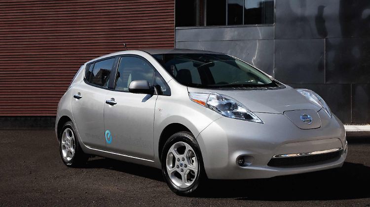 Schön ist er ja nicht, aber der Leaf ist trotz Elektroantrieb ein vollwertiges Auto.